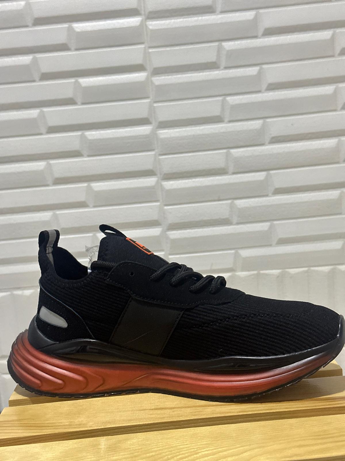 HUGO BOSS TABAN DETAYLI