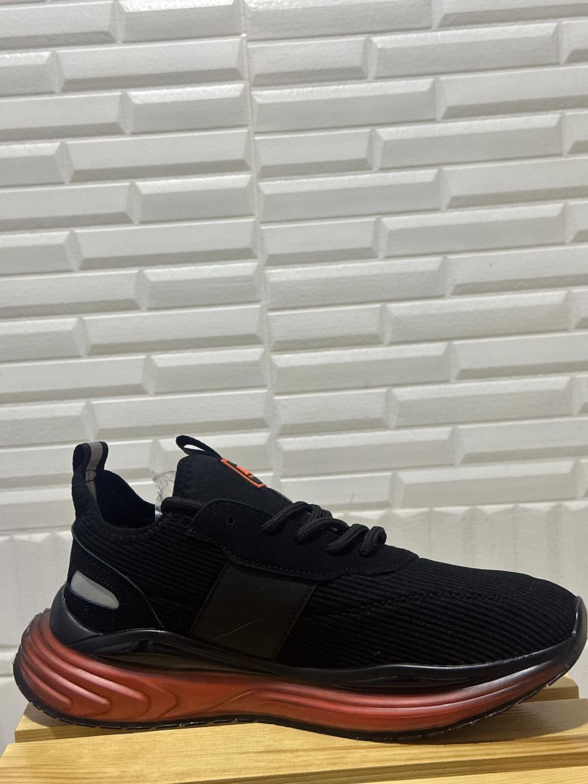 HUGO BOSS TABAN DETAYLI