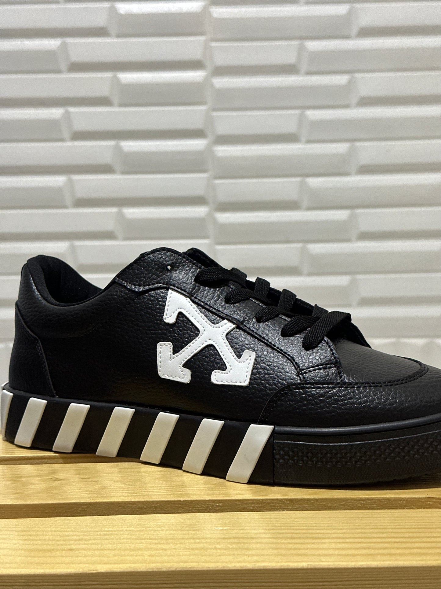 Off-White Black İthal
