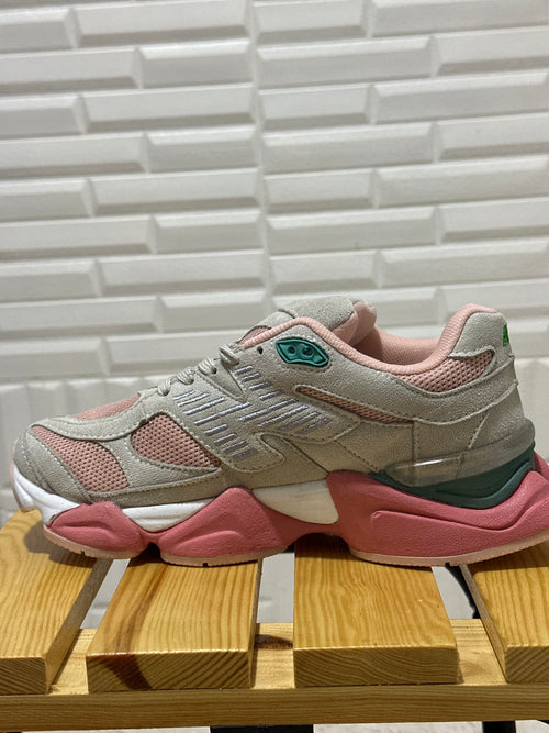New Balance Pembe Detaylı İthal