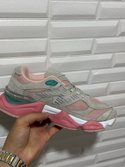 New Balance Pembe Detaylı İthal