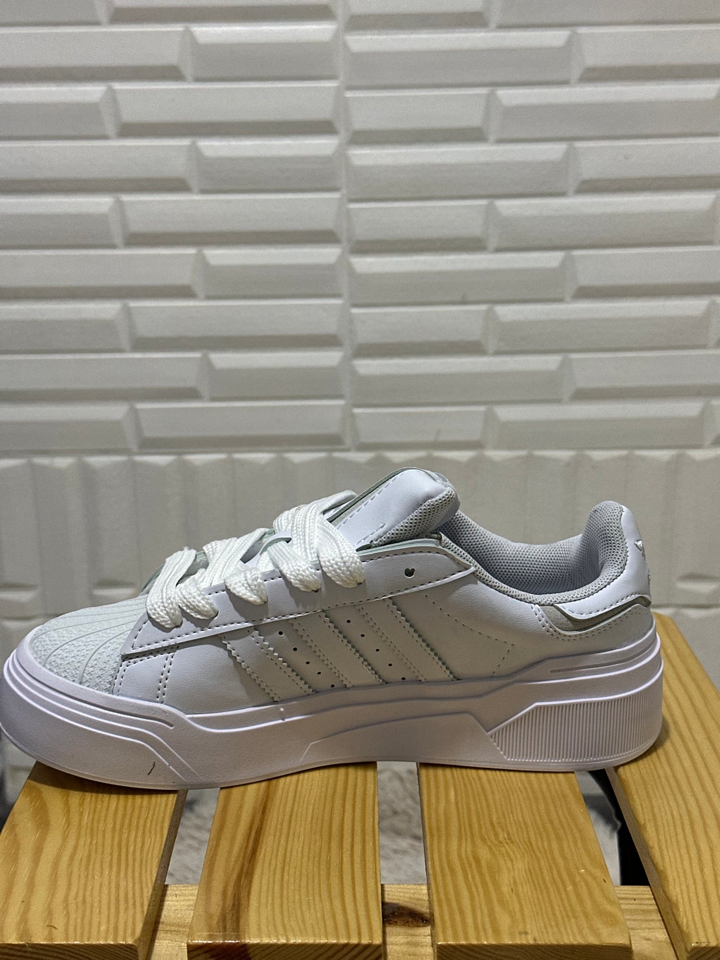 Adidas WHİTE