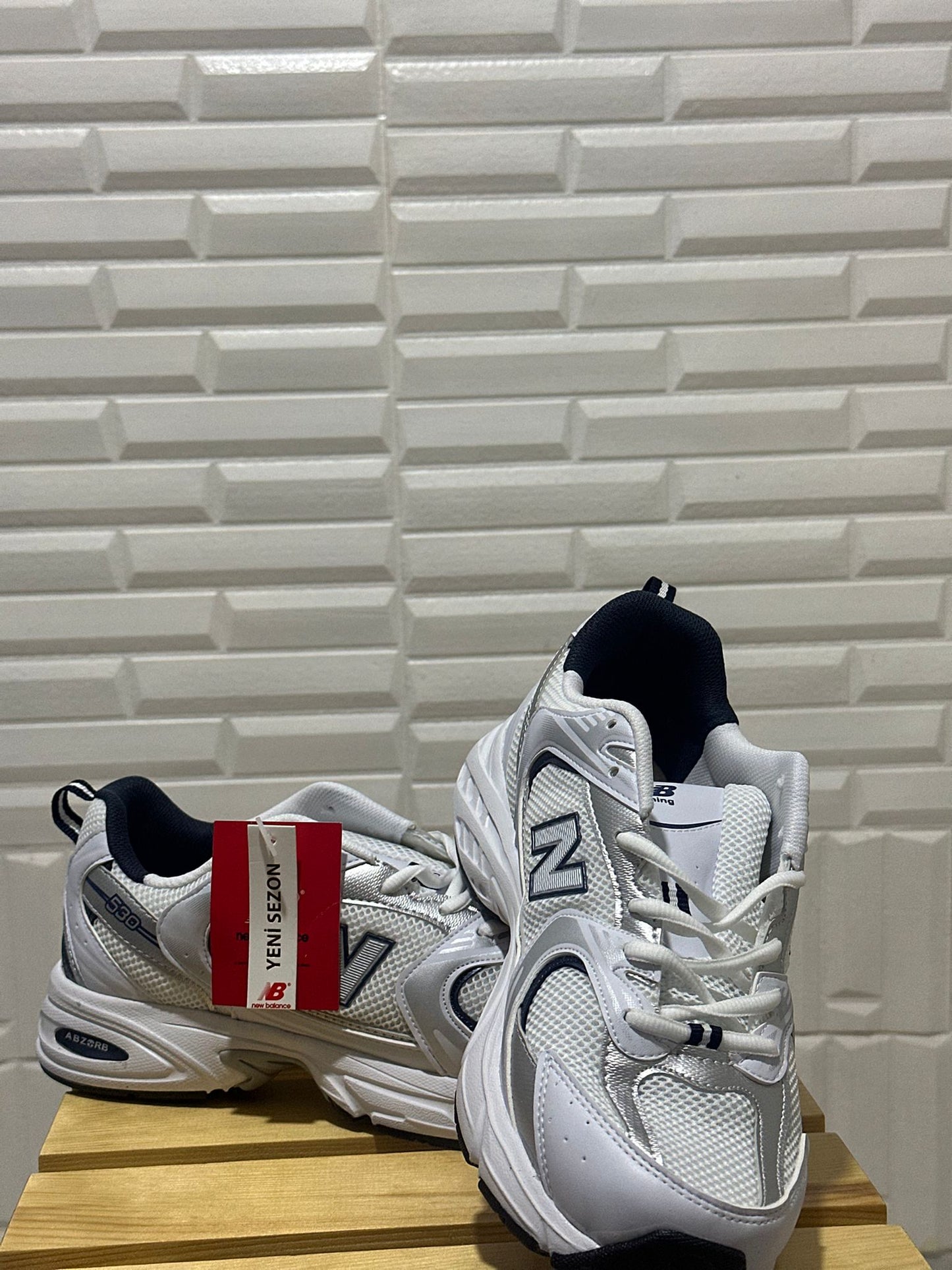 New Balance 530 Beyaz Laci