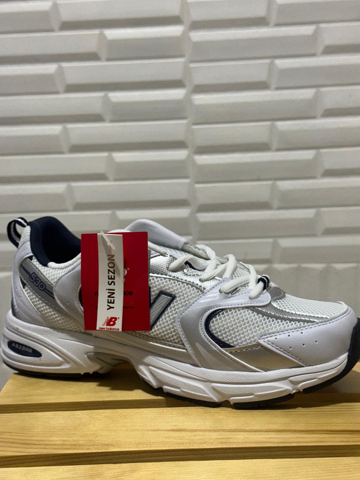 New Balance 530 Beyaz Laci